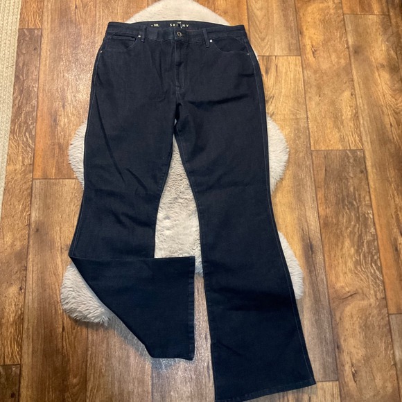 White House Black Market Jeans Size 16 Skinny Flare Dark Wash Split Hem Womens - Picture 1 of 9